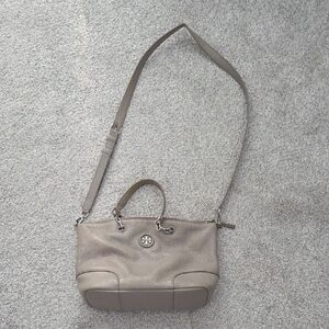 Pre Owned Tory Burch Taupe Pebbled Leather Crossbody